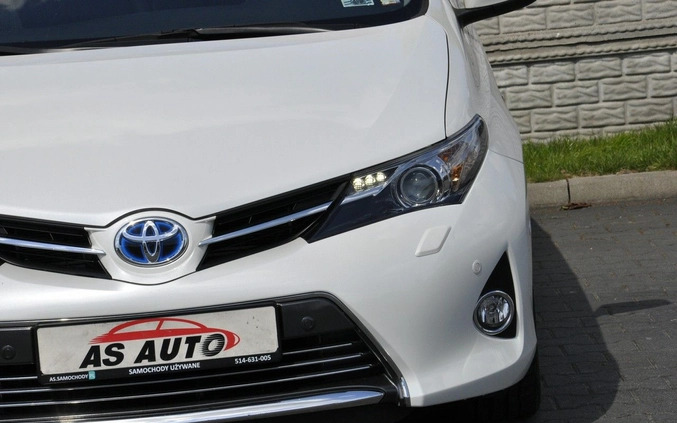 Toyota Auris cena 54900 przebieg: 102000, rok produkcji 2014 z Szczuczyn małe 781